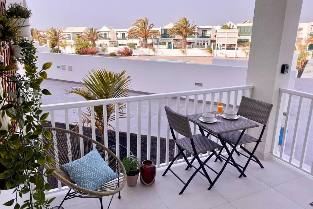 Oasis View Lanzarote Apartment Costa Teguise Luaran gambar