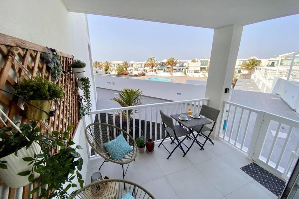Oasis View Lanzarote Apartment Costa Teguise Luaran gambar