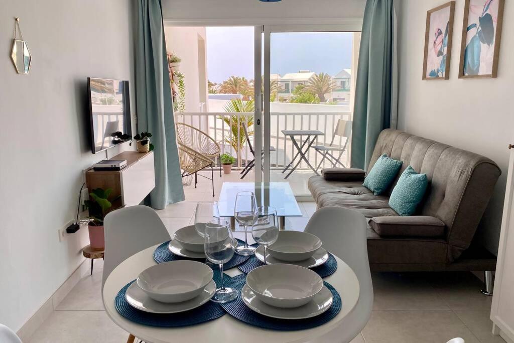 Oasis View Lanzarote Apartment Costa Teguise Luaran gambar